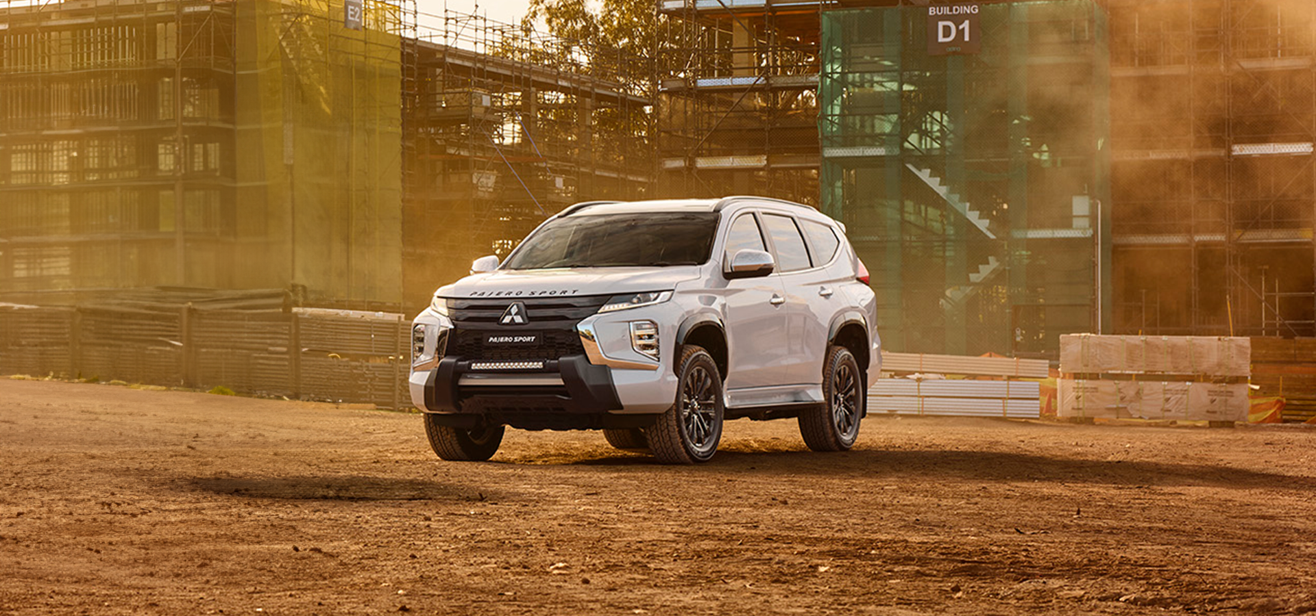 Pajero Sport Run Out Offer Banner