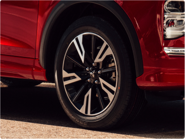 Eclipse Cross 18" two tone alloy wheels"