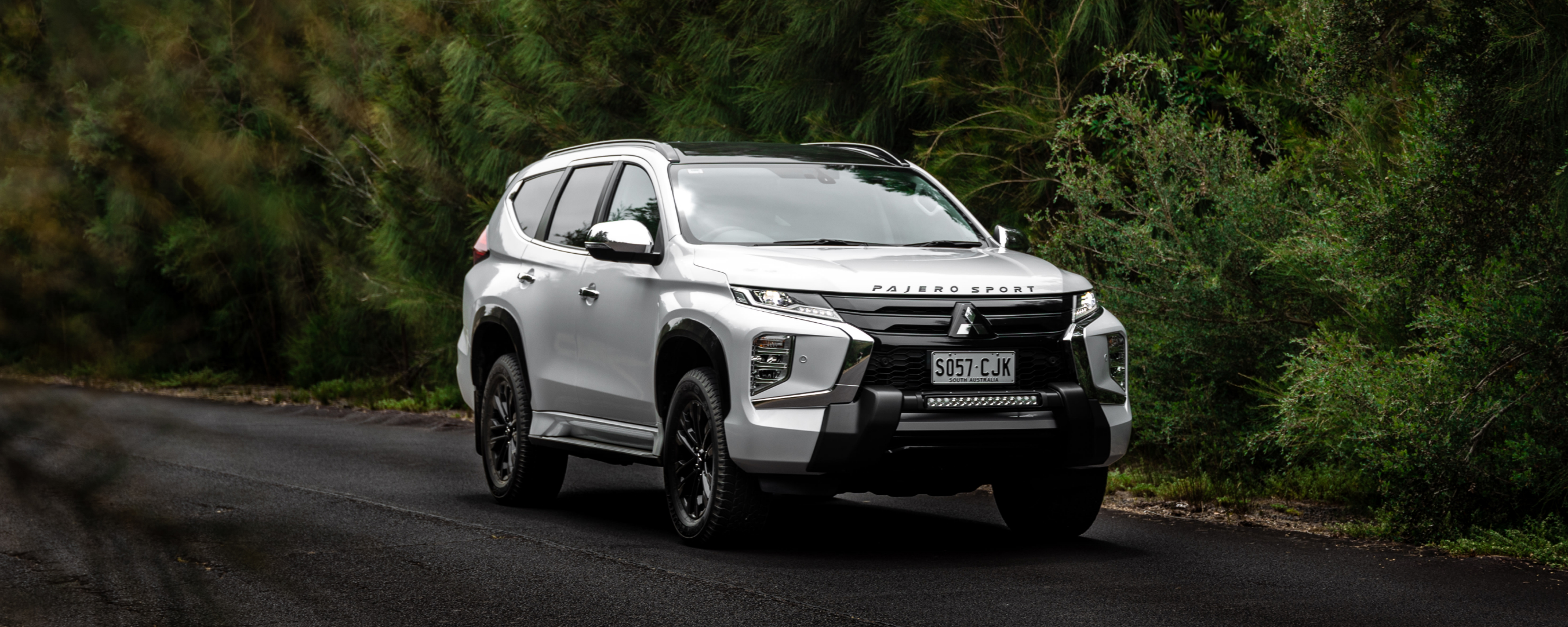 Pajero Sport Run out offer banner
